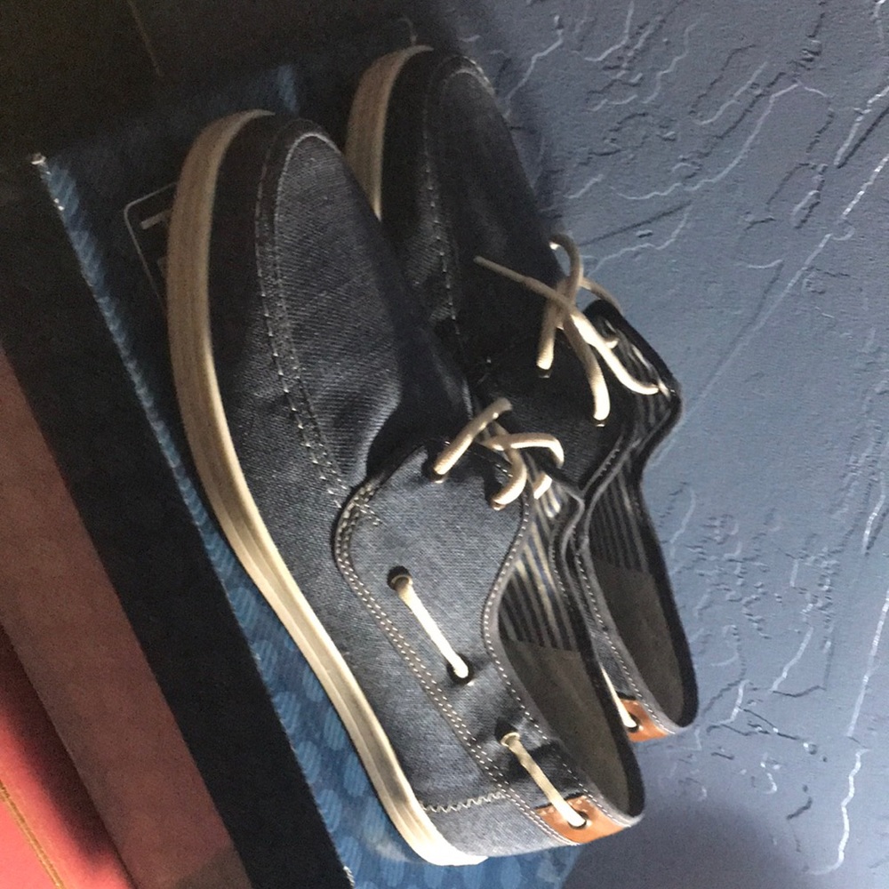 Blue and white classic ferrato